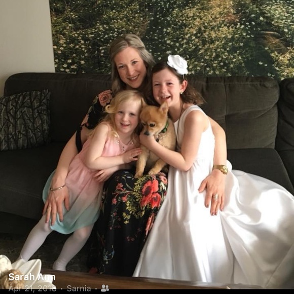 Meet your Posher, Sarah - Picture 1 of 4